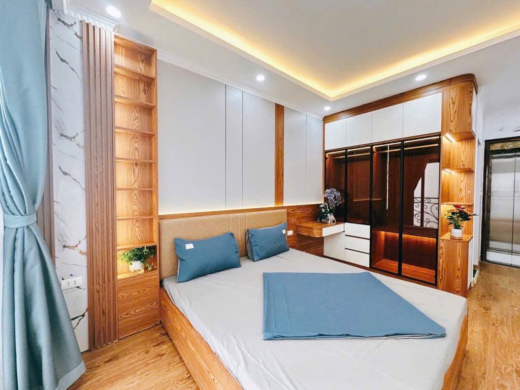 Bán nhà Trương Định 5 Tầng Thang Máy Mới Kính Koong 42m Nhỉnh 8 Tỷ - Ảnh 2